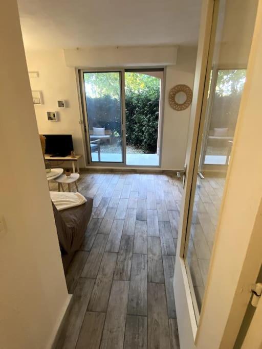 Appartement Studio Cabine Avec Jardin à Canet-en-Roussillon Extérieur photo